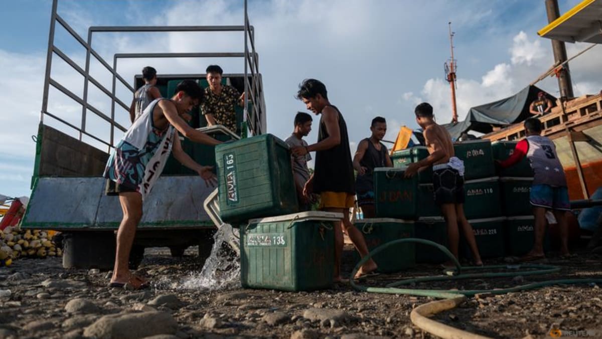 Philippines urges fishermen to keep up presence at China-held shoal