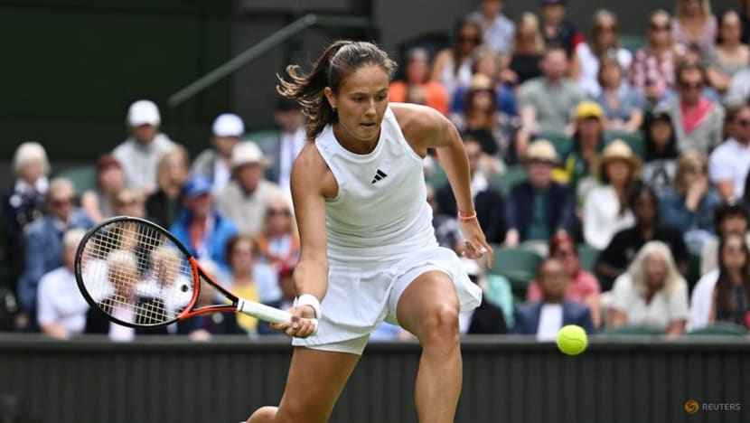 Kasatkina speeds through to Wimbledon's third round
