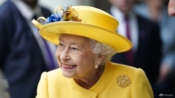 Queen Elizabeth II dons Singapore made brooch in latest public