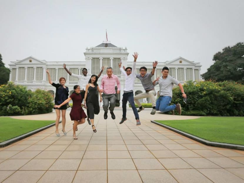 PM Lee passes 1 million ‘likes’ on Facebook PM Lee passes 1 million ‘likes’ on Facebook
