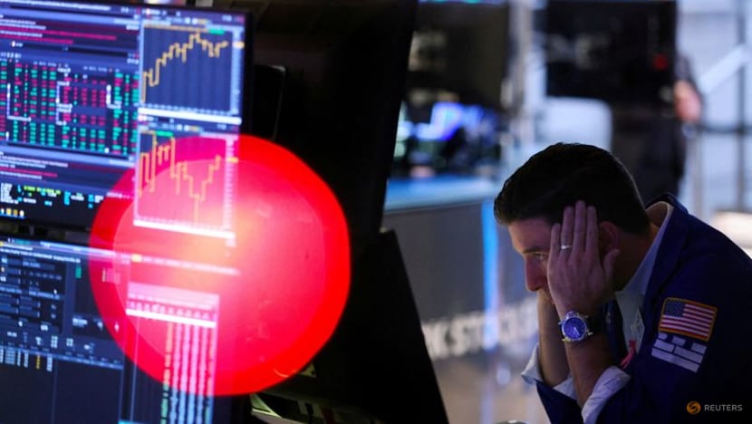 Wall Street starts the year with a dip; Apple, Tesla shares drag Wall Street starts the year with a dip; Apple, Tesla shares drag
