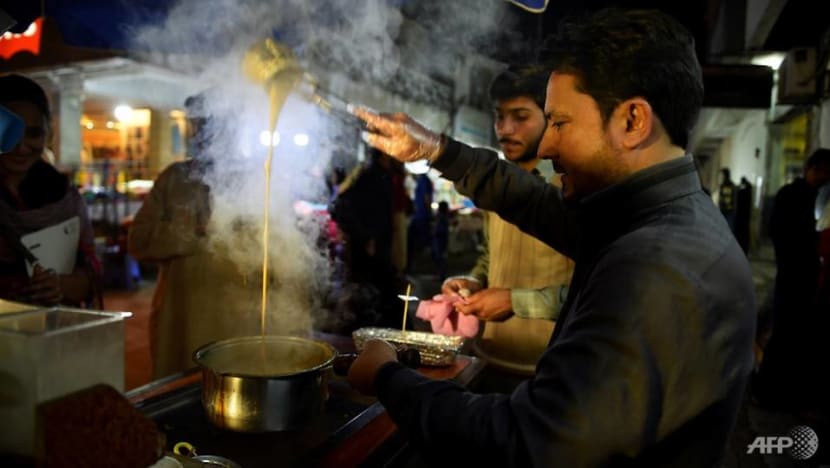 Smoky tea baked in clay: Tandoori chai heats up Pakistan Smoky tea baked in clay: Tandoori chai heats up Pakistan