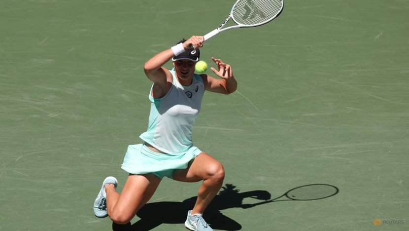 Top-ranked Swiatek cruises past former champion Stephens in second round Top-ranked Swiatek cruises past former champion Stephens in second round
