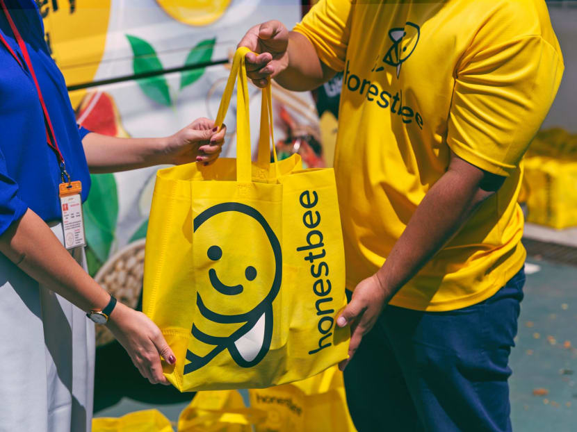 Grocery seller HonestBee had to scale down and lay off staff in 2019 on the back of outstanding debts of over US$180 million (S$250 million). Grocery seller HonestBee had to scale down and lay off staff in 2019 on the back of outstanding debts of over US$180 million (S$250 million).