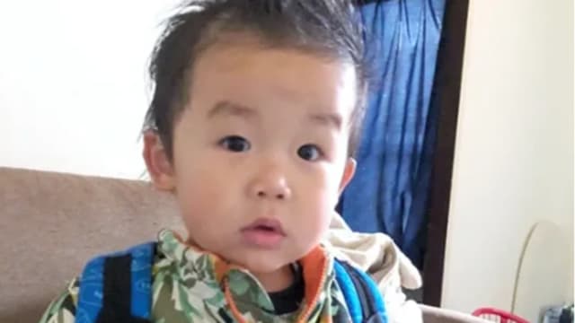 日本三岁童戒尿布失败 遭母亲男友淋热水烫死 