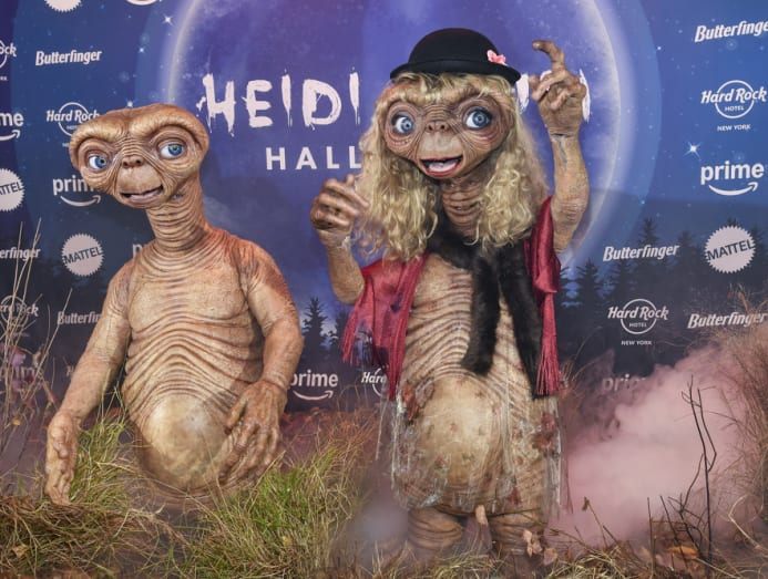 Heidi Klum and Janelle Monae wear elaborate ET costumes for their