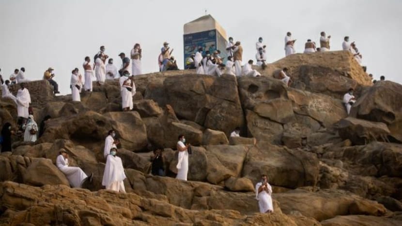Di Makkah, jemaah haji terpilih mendoakan dunia bebas pandemik