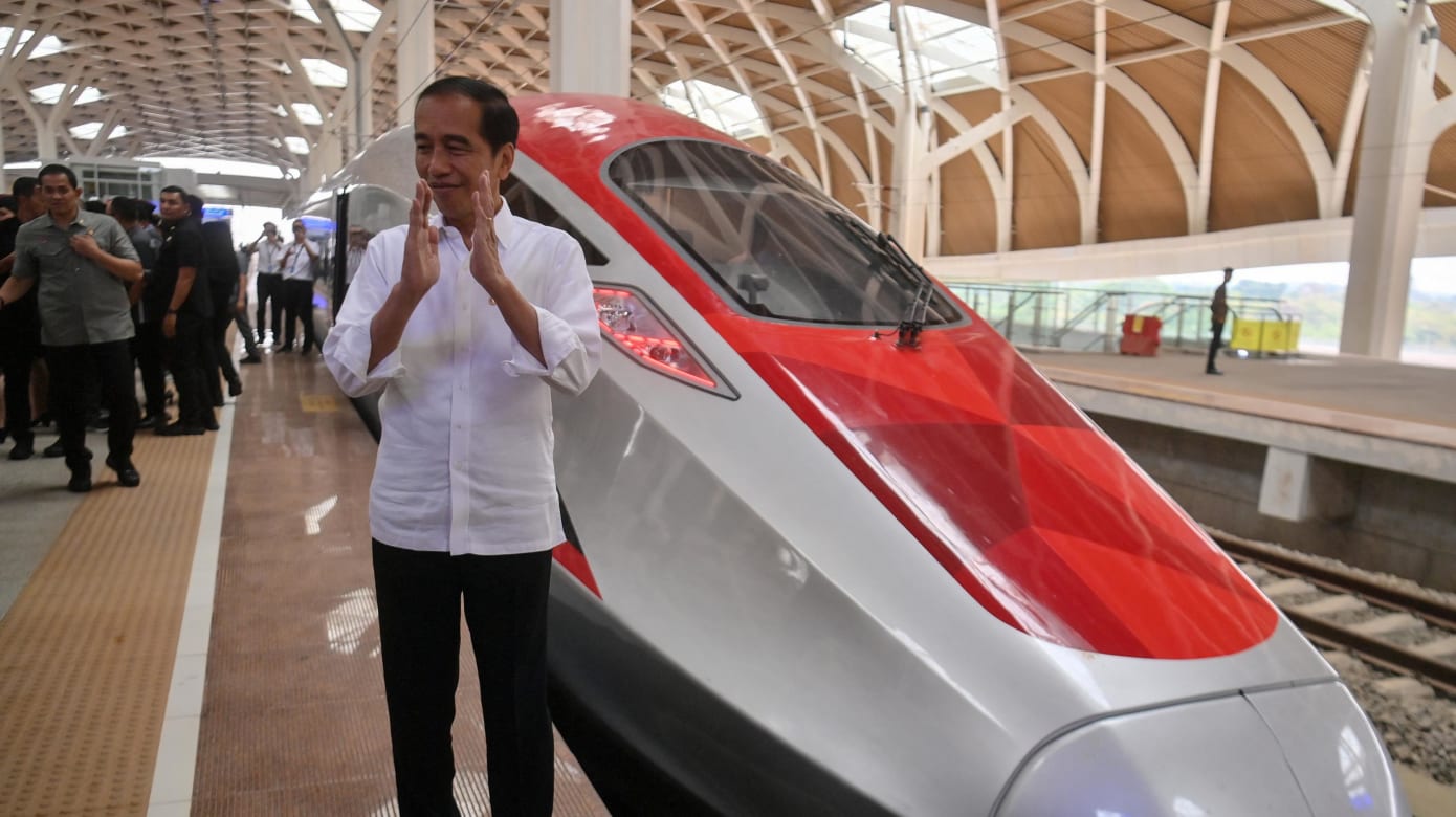 印尼东南亚地区首个高铁项目明天正式通车