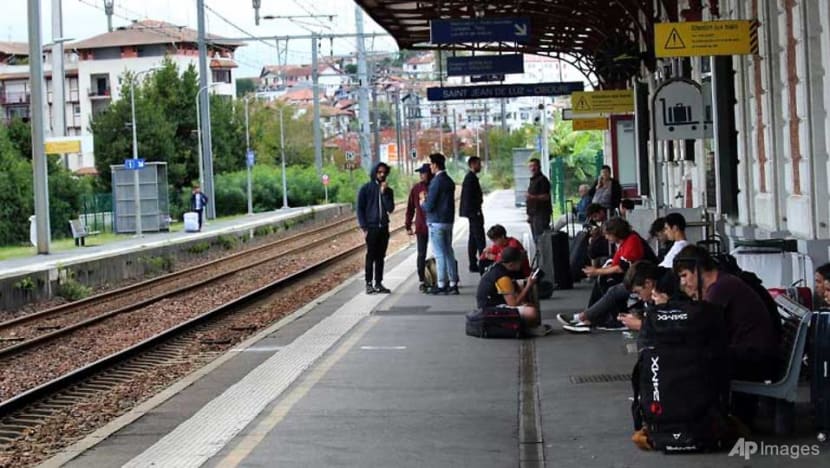 French train strike disrupts holiday travel