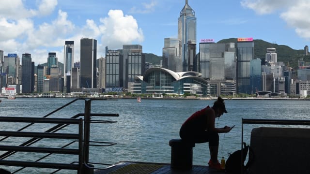 香港就业情况持续改善 7到9月失业率为4.5%