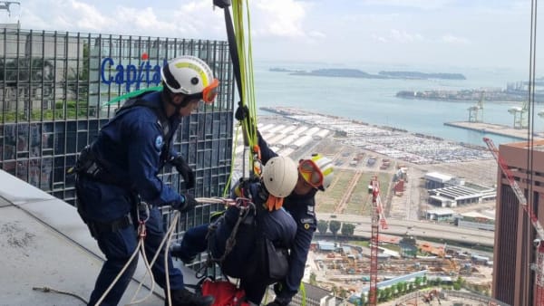 SCDF officers rescue two workers stranded on 40th floor of Capital Tower