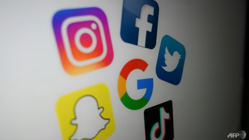 Pegawai kesihatan tertinggi AS beri amaran penggunaan media sosial oleh golongan muda
