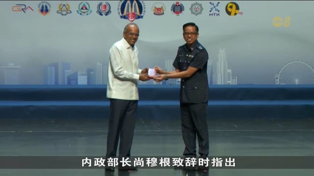 近千名内政群英在内政部国庆奖章授勋仪式上得奖 - 8world