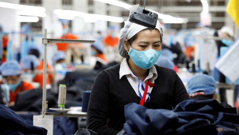 Vietnam October exports up 0.3% at US$27.3 billion Vietnam October exports up 0.3% at US$27.3 billion