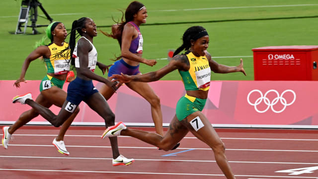 牙买加“女飞人”顺利卫冕女子200米短跑金牌  