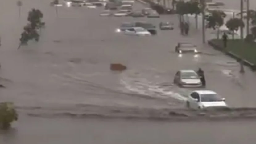 Hujan lebat di Arab Saudi: 2 maut, sekolah-sekolah ditutup