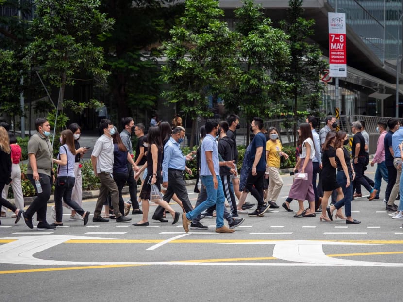 Singapore's total employment grows for 5th straight quarter, but MOM notes recent rise in retrenchments