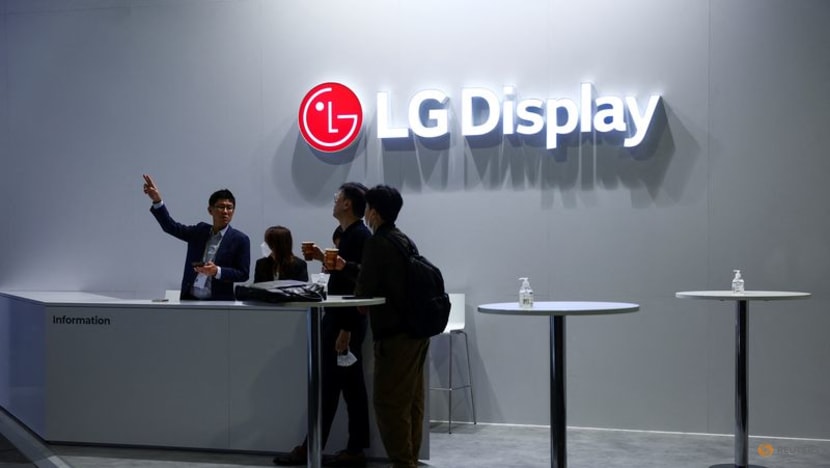 LG Display posts 3rd consecutive quarterly loss on weak panel demand