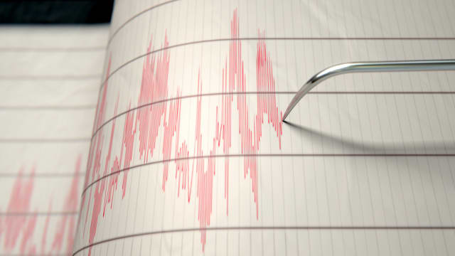 印尼爪哇岛发生6.4级地震 至少10人受伤