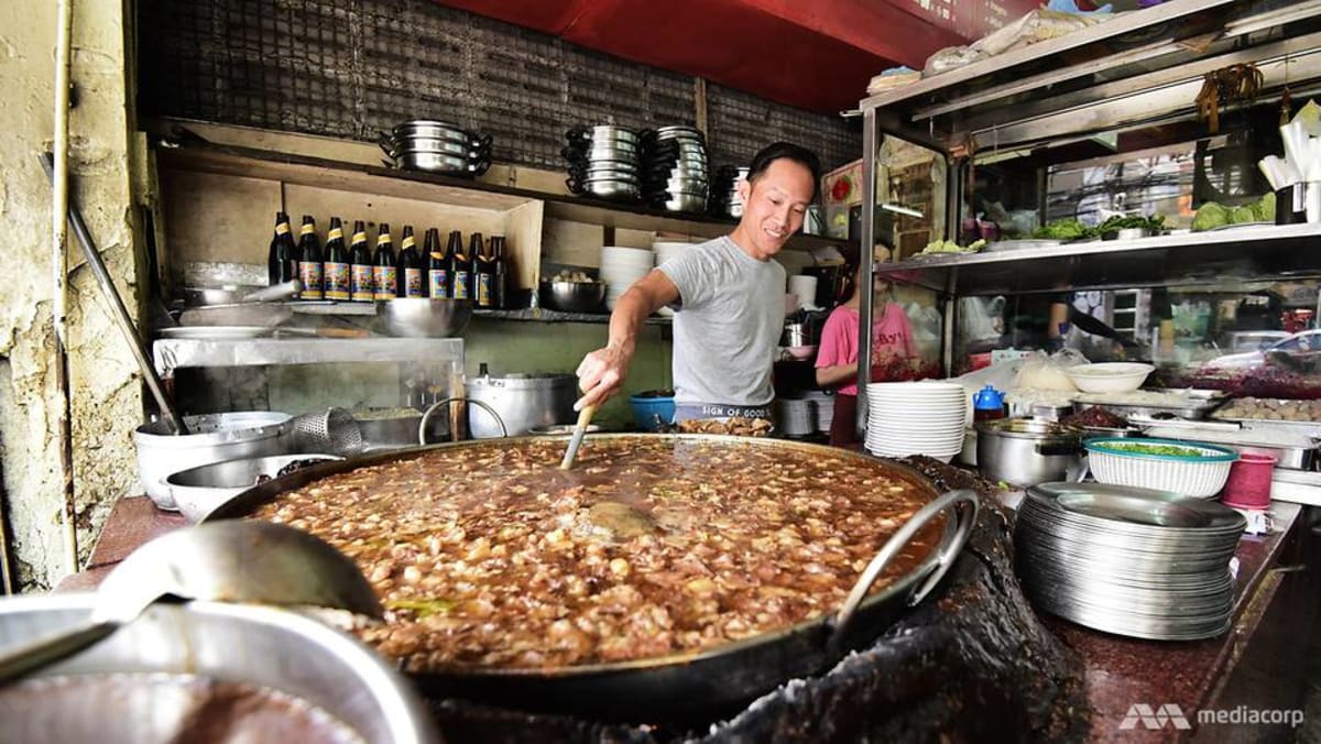 The Art of Making Thai Noodles, Far From Thailand - The New York Times