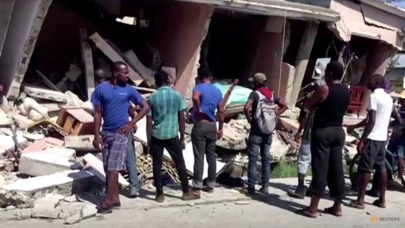 Deadly 7.2-magnitude quake strikes Haiti, killing more than 200 Deadly 7.2-magnitude quake strikes Haiti, killing more than 200