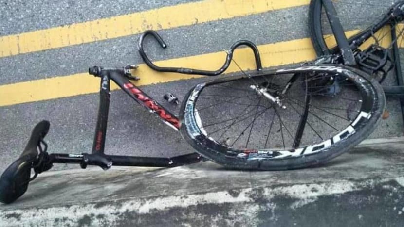 14-year-old cyclist dies after accident with trailer at Marina East Drive 14-year-old cyclist dies after accident with trailer at Marina East Drive