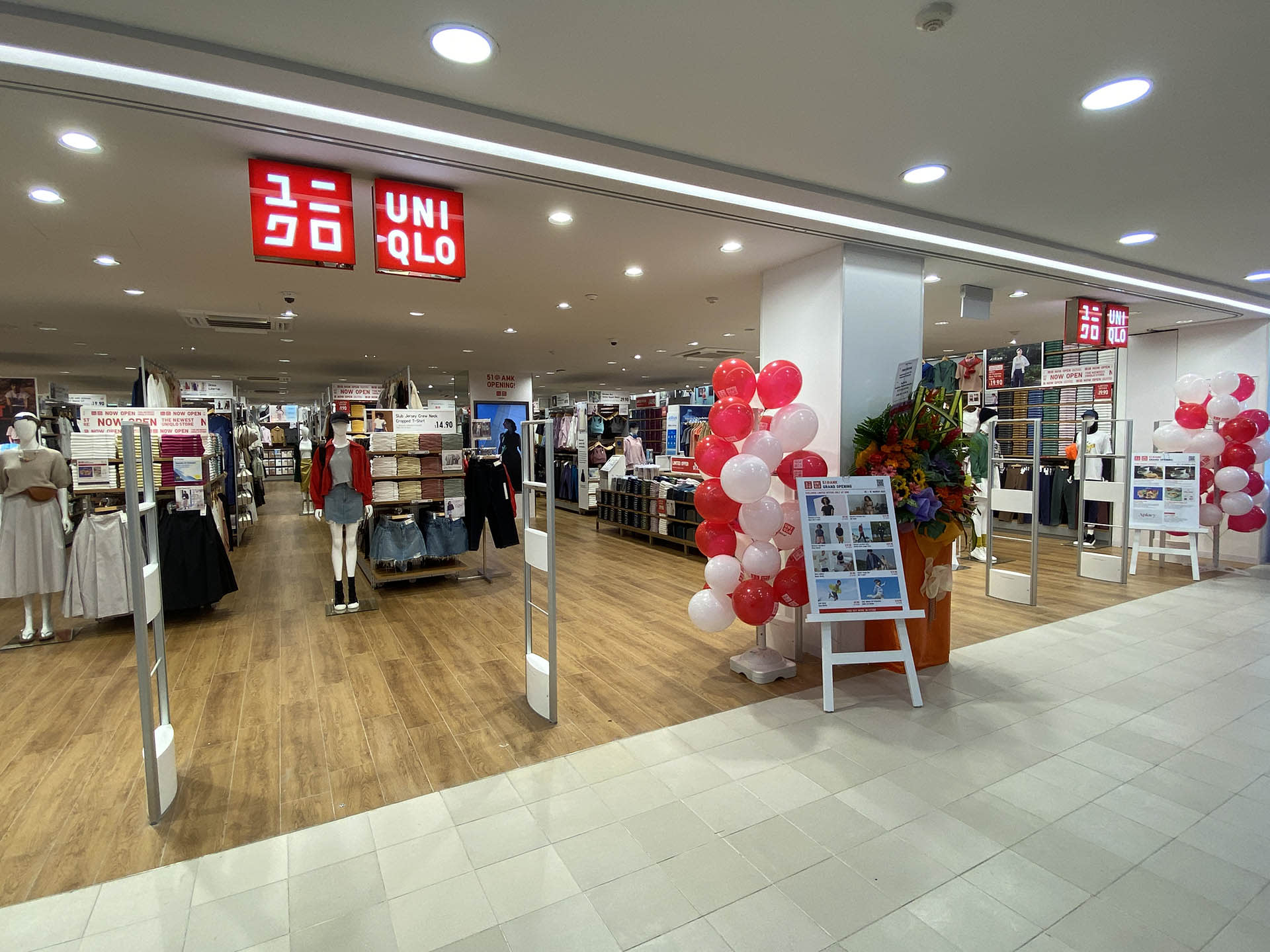 UNIQLO Spore Wont Reopen Stores Today You Can Still Shop Online For Now