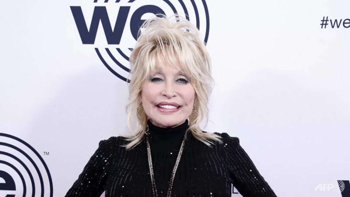 what-role-did-singer-dolly-parton-play-in-moderna-s-covid-19-vaccine