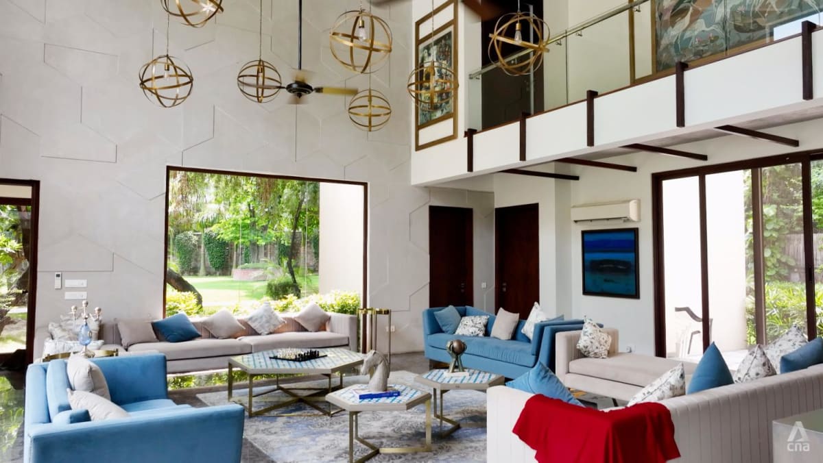 this-family-home-in-south-delhi-sits-on-a-sprawling-50-000-sq-ft-estate