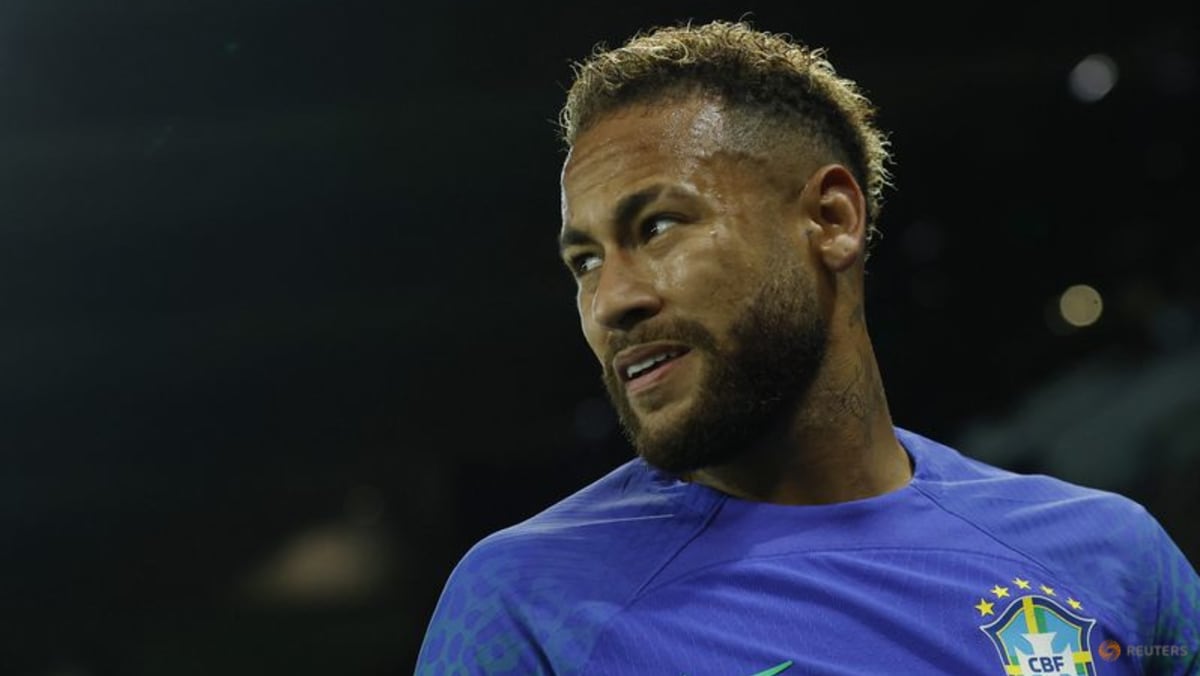 Rekan satu tim yang berbakat akan mengurangi tekanan pada Neymar di Piala Dunia, kata legenda Brasil Ronaldo
