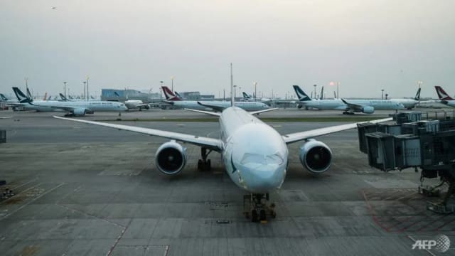 香港通过入境修订条例 港府可要求航班通报乘客资料
