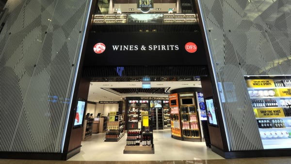 Let's Shop Duty Free in Singapore! Only at DFS 