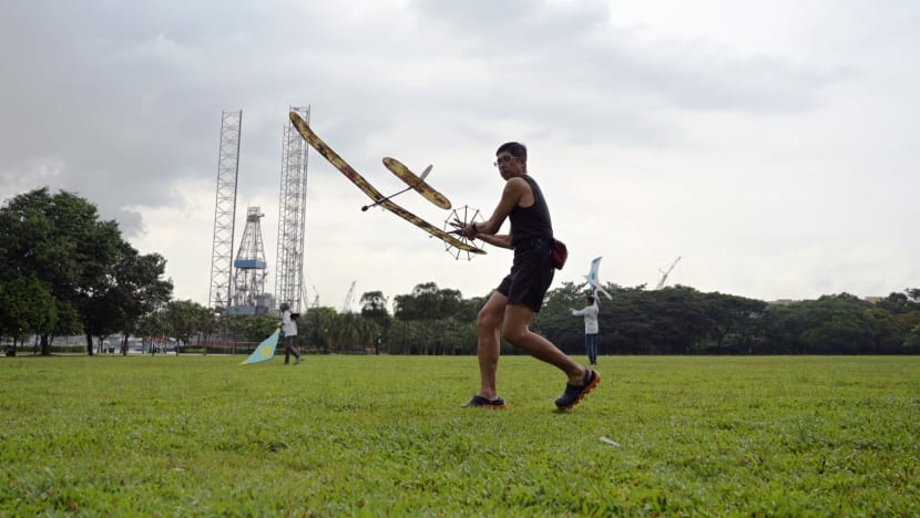 Kite-flyers in Singapore battle tightening spaces, lack of interest to keep their passion aloft Kite-flyers in Singapore battle tightening spaces, lack of interest to keep their passion aloft