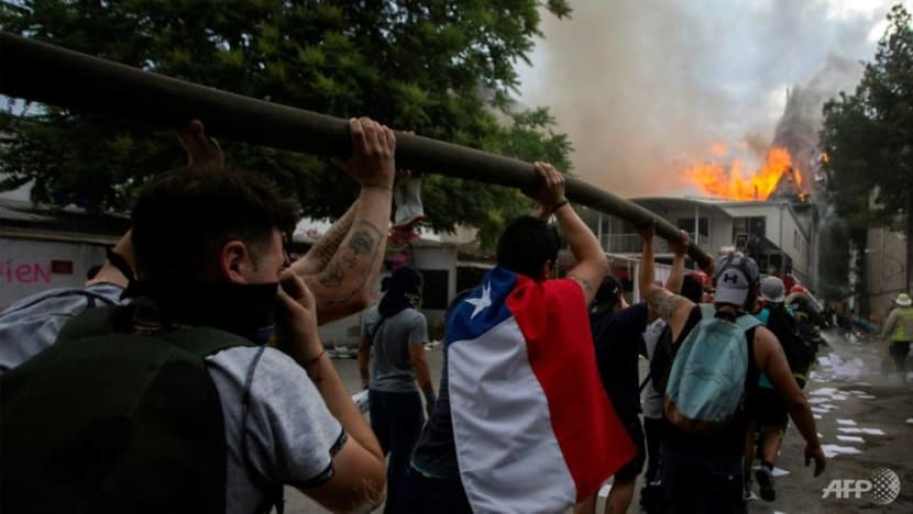 Chile to amend constitution, a key demand of protesters Chile to amend constitution, a key demand of protesters