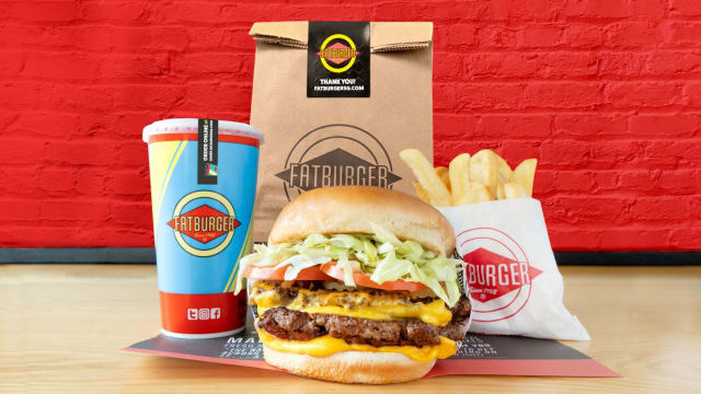 #sgdeals Fatburger价格全面下调！双层牛肉汉堡从$16变$12，肉饼还加大！