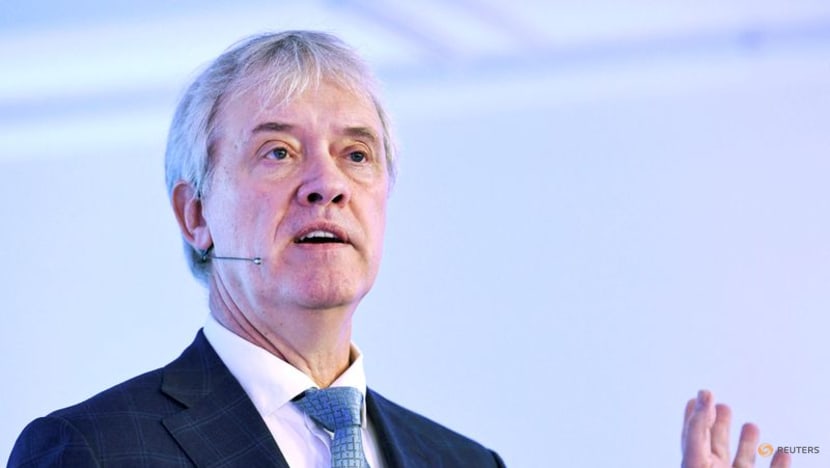 ASML shrugs off slowdown, US China sanctions, reports strong Q3 ASML shrugs off slowdown, US China sanctions, reports strong Q3