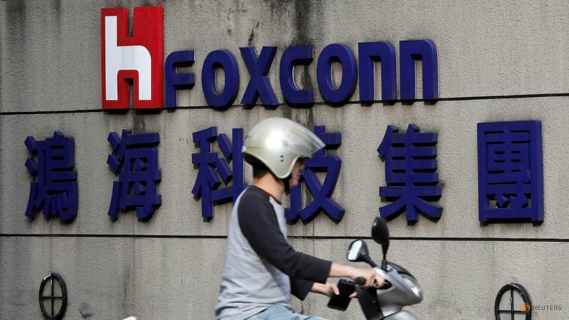 Apple supplier Foxconn beats profit view, 'cautious' on Q3 Apple supplier Foxconn beats profit view, 'cautious' on Q3