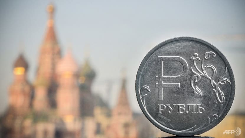 Russia's currency hits lowest level since beginning of war in Ukraine
