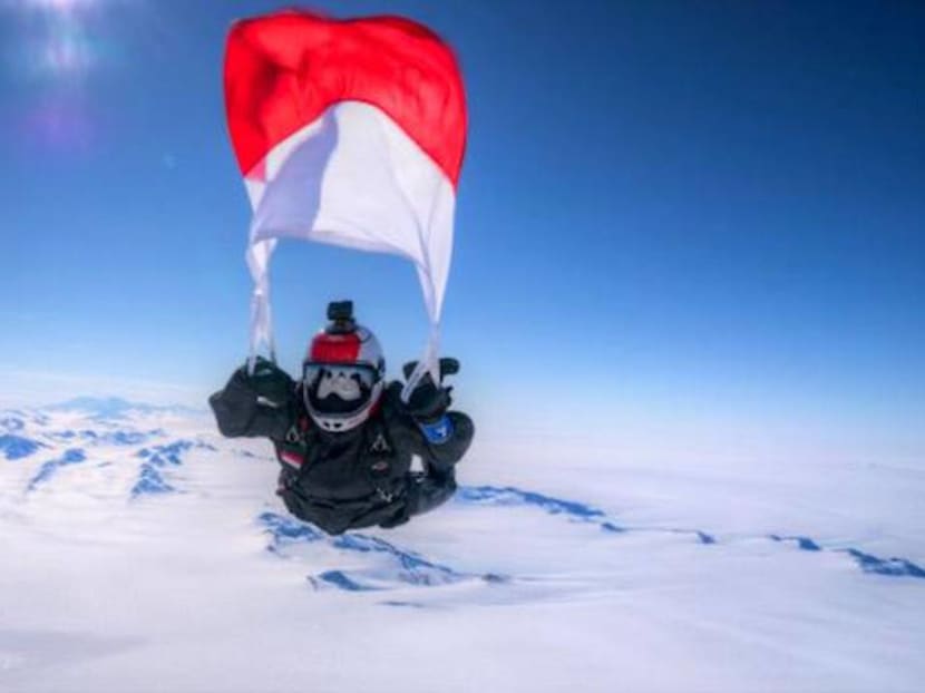 'I love free-falling': From Mount Everest to Antarctica, the sky's the limit for Indonesian female skydiver 'I love free-falling': From Mount Everest to Antarctica, the sky's the limit for Indonesian female skydiver