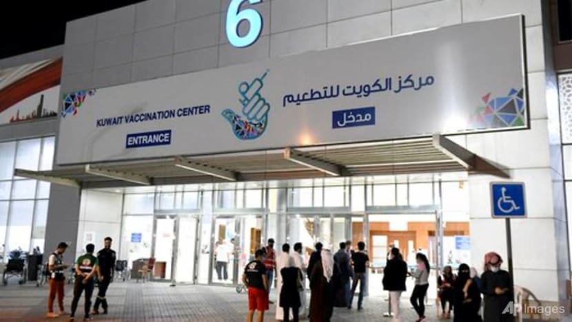 Expats struggle to get COVID-19 vaccines in Kuwait, citizens come 1st Expats struggle to get COVID-19 vaccines in Kuwait, citizens come 1st