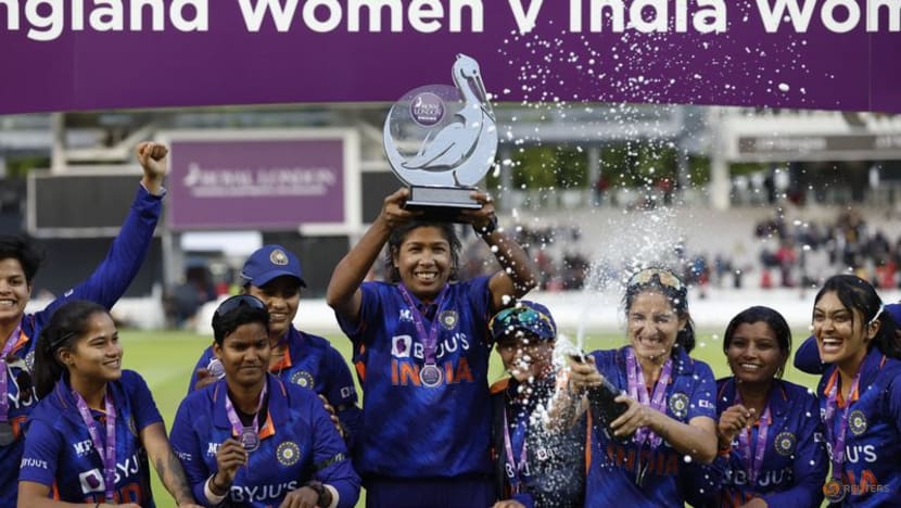 India's Goswami bowls 10,000th ODI ball on way to controversial win India's Goswami bowls 10,000th ODI ball on way to controversial win