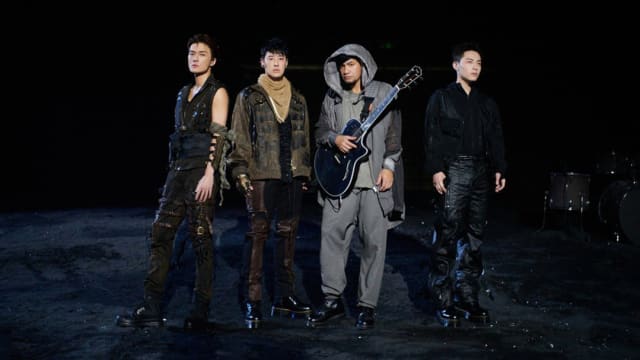 吴克群领军演唱《新地球》　《披荆斩棘2》首场公演夺冠！