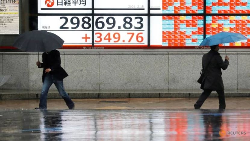 Global shares hit fresh peak, oil up on Middle East tensions Global shares hit fresh peak, oil up on Middle East tensions