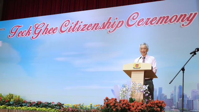 李总理：望新公民找到有意义方式回馈社会