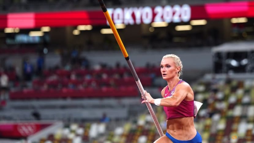 Olympics-Athletics-American Nageotte overcomes shaky start to vault to gold Olympics-Athletics-American Nageotte overcomes shaky start to vault to gold