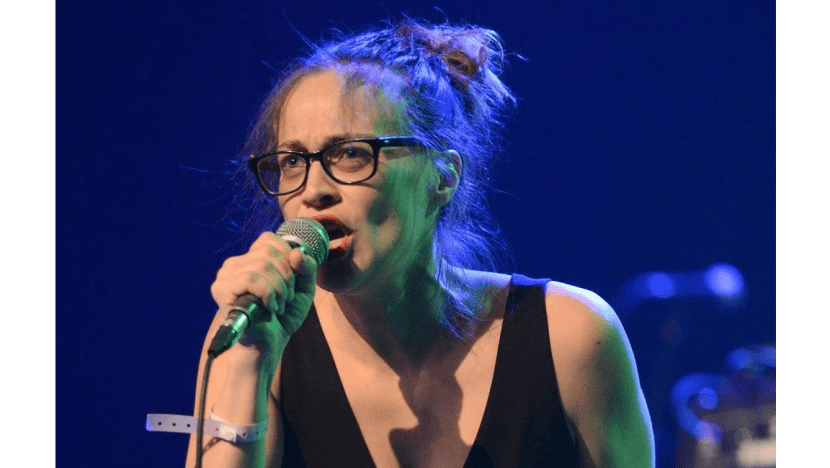 Fiona Apple gives seal of approval of Jennifer Lopez pole-dancing to Criminal