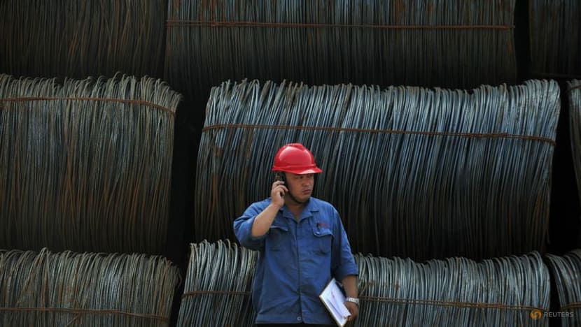 China April industrial output declines 2.9% y/y, retail sales fall 11.1% y/y China April industrial output declines 2.9% y/y, retail sales fall 11.1% y/y