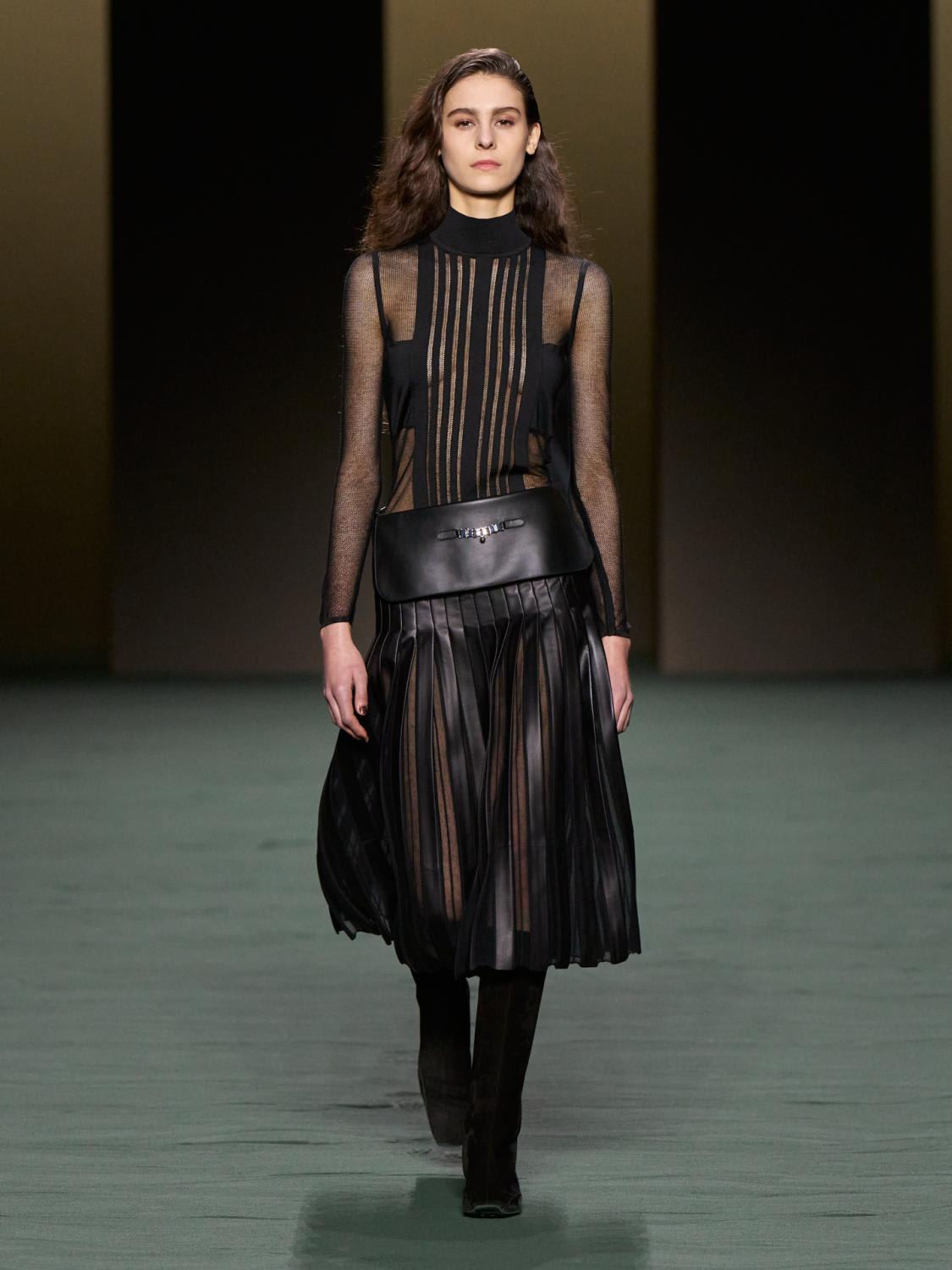 HoYeon Jung walks the runway for Louis Vuitton Womenswear Fall-Winter 2022- 2023 show during Paris