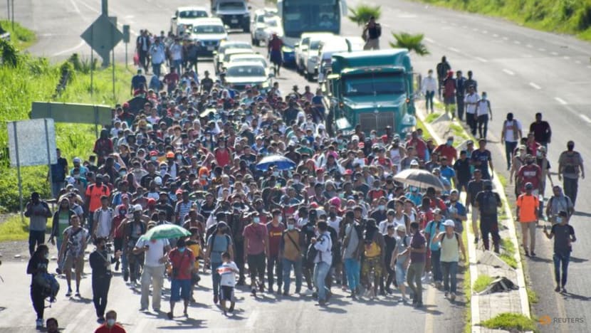 New migrant caravan sets off for US from southern Mexico New migrant caravan sets off for US from southern Mexico