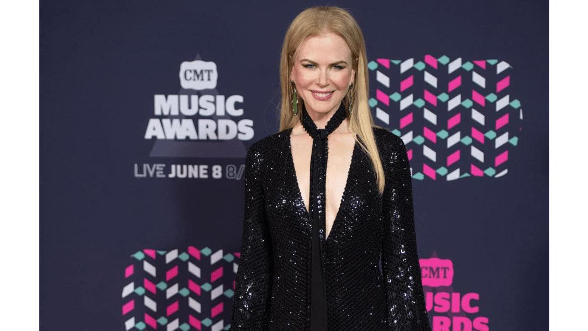 Nicole Kidman interested in fostering - 8days